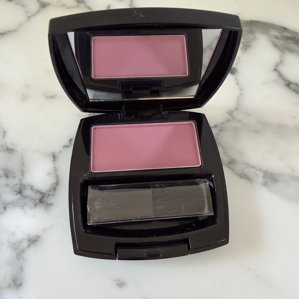 Avon True Color Blush Soft Plum T410 Vintage 2009 Pressed Powder Compact 0.22oz